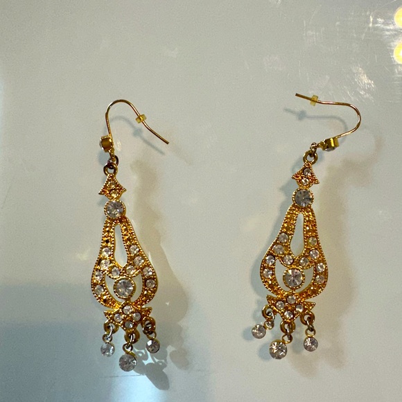 Jewelry - Women’s gold rhinestone earrings costume jewelry